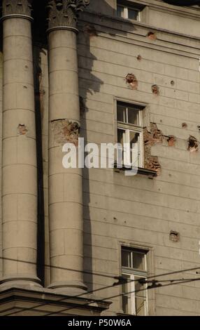 Serbien. Belgrado. Regierungsgebäude von der NATO-Bombardements während des Jugoslawien-Krieges zerstört. Detail. Stockfoto