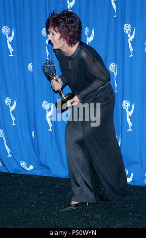 Sharon Osbourne backstage in der 2002 Creative Arts Emmy Awards im Shrine Auditorium in Los Angeles. September 14, 2002. - OsbourneSharon 51. jpgOsbourneSharon 51 Veranstaltung in Hollywood Leben - Kalifornien, Red Carpet Event, USA, Filmindustrie, Prominente, Fotografie, Bestof, Kunst, Kultur und Unterhaltung, Topix prominente Mode, Besten, Hollywood Leben, Event in Hollywood Leben - Kalifornien, backstage Trophäe, Auszeichnungen zeigen, Film Stars, TV Stars, Musik, Promis, Topix, Bestof, Kunst, Kultur und Unterhaltung, Fotografie, Anfrage tsuni@Gamma-USA.com, Cre Stockfoto