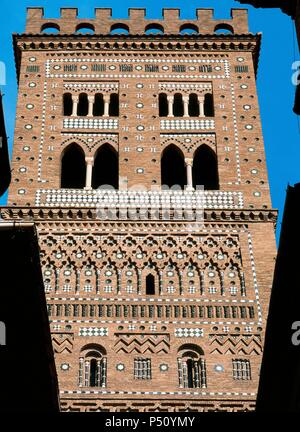 Spanien. Aragon. Teruel. Turm von Salvador. 14. Jahrhundert. Von außen. Stockfoto