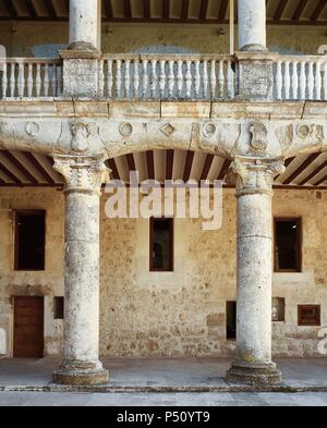 Renaissance Art. Spanien. Cuellar. Schloss. Im 15. Jahrhundert gebaut und restauriert zwischen 16. und 18. Jahrhundert. Exerzierplatz. Detail. Stockfoto