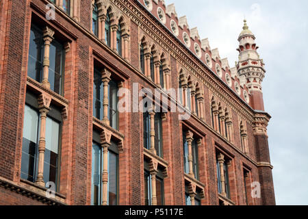 Die Fassade des historischen 19. Jahrhundert St. Paul's Haus im spanisch-maurischen Stil der Architektur erbaut, in Leeds, England, Vereinigtes Königreich. Stockfoto