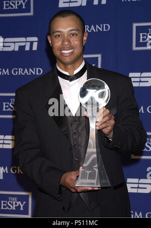 Feb.12, 2001 ESPY Awards in Las Vegas. - Holz. Tiger.01#A jpgWood. Tiger. 01 # Eine Veranstaltung in Hollywood Leben - Kalifornien, Red Carpet Event, USA, Filmindustrie, Prominente, Fotografie, Bestof, Kunst, Kultur und Unterhaltung, Topix prominente Mode, Besten, Hollywood Leben, Event in Hollywood Leben - Kalifornien, backstage Trophäe, Auszeichnungen zeigen, Film Stars, TV Stars, Musik, Promis, Topix, Bestof, Kunst, Kultur und Unterhaltung, Fotografie, Anfrage tsuni@Gamma-USA.com, Kredit Tsuni/USA, 2000-2001 -2002-2003 -2004-2005 -2006-2007 -2008-2009 Stockfoto