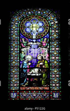 Glasfenster, die Geburt Christi darstellen. Kloster Montserrat. Katalonien. Spanien. Stockfoto
