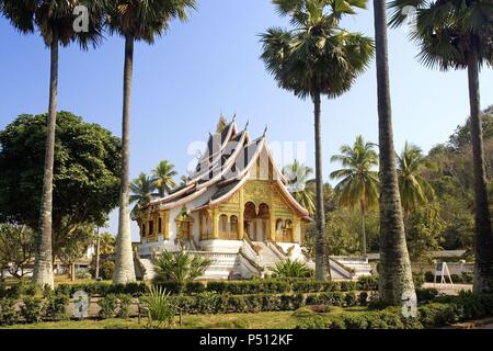 MUSEO NACIONAL. Antiguo Palacio Real, Construído a principios Del Siglo XX. Vista del Exterior de la SALA PHA BANG. LUANG PRABANG (Patrimonio de la Humanidad). Laos. Stockfoto