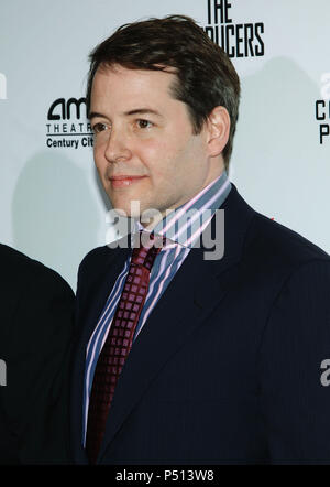 Matthew Broderick Ankunft auf dem Erzeuger Premiere auf theWestfield Century City Theater in Los Angeles. 12. Dezember 2005. BroderickMatthew 076 Red Carpet Event, Vertikal, USA, Filmindustrie, Prominente, Fotografie, Bestof, Kunst, Kultur und Unterhaltung, Topix Prominente Fashion/Vertikal, Besten, Event in Hollywood Leben - Kalifornien, Roter Teppich und backstage, USA, Film, Stars, Film Stars, TV Stars, Musik, Promis, Fotografie, Bestof, Kunst, Kultur und Unterhaltung, Topix, vertikal, eine Person, die aus den Jahren 2003 bis 2005, Anfrage tsuni @ Gamma-USA. Stockfoto