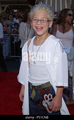 Jonathan Lipnicki Ankunft in Piraten der Karibischen Meere: Der Fluch der Schwarzen Perle im Disneyland in Los Angeles. Juni 28, 2003. LipnickiJonathan 55 Red Carpet Event, Vertikal, USA, Filmindustrie, Prominente, Fotografie, Bestof, Kunst, Kultur und Unterhaltung, Topix Prominente Fashion/Vertikal, Besten, Event in Hollywood Leben - Kalifornien, Roter Teppich und backstage, USA, Film, Stars, Film Stars, TV Stars, Musik, Promis, Fotografie, Bestof, Kunst, Kultur und Unterhaltung, Topix, vertikal, eine Person, die aus den Jahren 2003 bis 2005, Anfrage tsuni @ Gamma-US Stockfoto