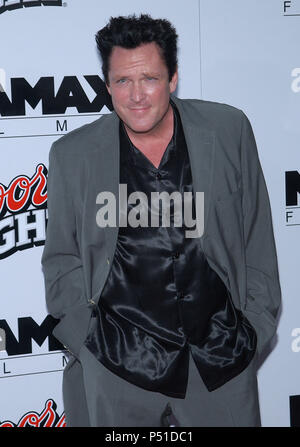 Michael Madsen Ankommend an der Kreuzung 'Kill Bill Vol. 1 PREMIERE' an der Chinese Theatre in Los Angeles. September 29, 2003. MadsenMichael 01 Red Carpet Event, Vertikal, USA, Filmindustrie, Prominente, Fotografie, Bestof, Kunst, Kultur und Unterhaltung, Topix Prominente Fashion/Vertikal, Besten, Event in Hollywood Leben - Kalifornien, Roter Teppich und backstage, USA, Film, Stars, Film Stars, TV Stars, Musik, Promis, Fotografie, Bestof, Kunst, Kultur und Unterhaltung, Topix, vertikal, eine Person, die aus den Jahren 2003 bis 2005, Anfrage tsuni@Gamma-USA.com - Drei Stockfoto