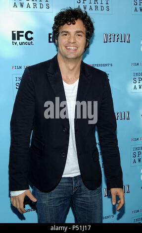 Mark Ruffalo bei den Nominierungen für die 2006 Independent Spirit Awards im Meridien Hotel in Los Angeles. November 29, 2005. RuffaloMark005 Red Carpet Event, Vertikal, USA, Filmindustrie, Prominente, Fotografie, Bestof, Kunst, Kultur und Unterhaltung, Topix Prominente Fashion/Vertikal, Besten, Event in Hollywood Leben - Kalifornien, Roter Teppich und backstage, USA, Film, Stars, Film Stars, TV Stars, Musik, Promis, Fotografie, Bestof, Kunst, Kultur und Unterhaltung, Topix, vertikal, eine Person, die aus den Jahren 2003 bis 2005, Anfrage tsuni@Gamma-USA.com Stockfoto