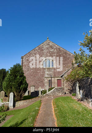 Die Kirk von Monikie einen kleinen schottischen Dorf Kirche außerhalb von Dundee und seine Vorstädte, an einem klaren Morgen Sommer im Mai, Monikie, Angus, Schottland. Stockfoto