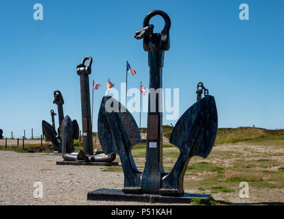 Anker im Mémorial Merchant Marine Museum, Hommage an 45.000 Alliierten Handelsmarine Matrosen während des 2. Weltkrieges, Pen-Hir, Bretagne, Frankreich Stockfoto