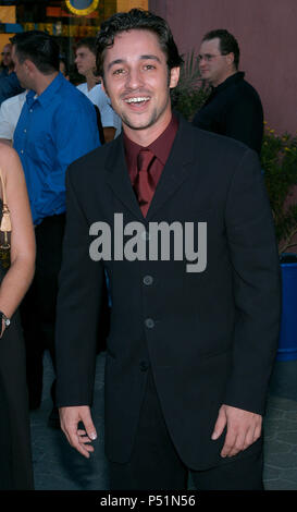 Thomas Ian Nicholas Ankommend an der Kreuzung 'amerikanischen Hochzeit Premiere' an der Universal Amphitheater in Los Angeles. Juli, 24, 2003. NicholasThomasIan 035 Red Carpet Event, Vertikal, USA, Filmindustrie, Prominente, Fotografie, Bestof, Kunst, Kultur und Unterhaltung, Topix Prominente Fashion/Vertikal, Besten, Event in Hollywood Leben - Kalifornien, Roter Teppich und backstage, USA, Film, Stars, Film Stars, TV Stars, Musik, Promis, Fotografie, Bestof, Kunst, Kultur und Unterhaltung, Topix, vertikal, eine Person, die aus den Jahren 2003 bis 2005, Anfrage tsuni @ Gamma- Stockfoto