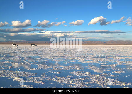 Uyuni Salze Wohnungen oder Salar de Uyuni am Ende der Regenzeit, Bolivien, Südamerika Stockfoto