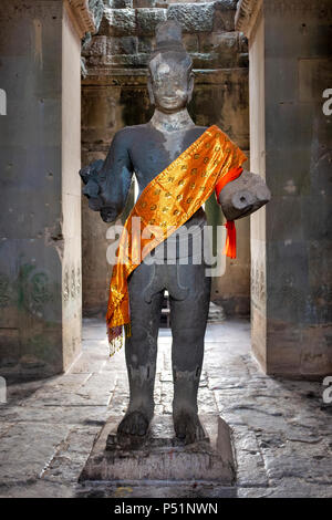 Reich verzierte Statue in Angkor Wat, Kambodscha Stockfoto