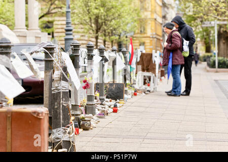 Das lebendige Gedächtnis ist der Reliquien des Menschen während des Regimes der Miklós Horthy's getötet wurden. Es ist in der Szabadság Platz, Budapest, Ungarn. Stockfoto