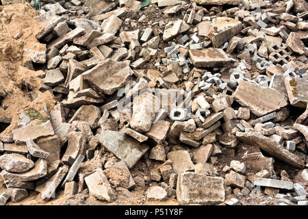 Bauschutt auf einer Müllhalde Stockfoto