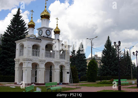 Russisch-orthodoxe Glockenturm Schuß in der Mittagszeit Stockfoto