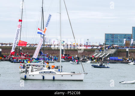 Scheveningen, Niederlande. 24. Juni 2018. Ende des Volvo Ocean Race 2017-18 im Hafen von Scheveningen-Den Haag, Holland Credit: Jan Fritz/Alamy leben Nachrichten Stockfoto