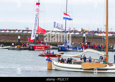 Scheveningen, Niederlande. 24. Juni 2018. Ende des Volvo Ocean Race 2017-18 im Hafen von Scheveningen-Den Haag, Holland Credit: Jan Fritz/Alamy leben Nachrichten Stockfoto