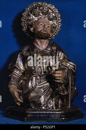 PEDRO, San (Betsaida,? - Roma, 64 67). Apóstol principal de Jesucristo y Primer Papa de la Iglesia Católica. Busto relicario de Plata, policromada repujada y cincelado, Obra de Francesc über (1696). Iglesia del Prioral de Sant Pere de Reus. Estado de Tarragona. Cataluña. Stockfoto