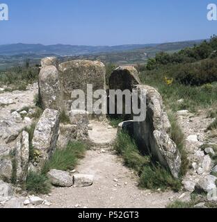 ARTE PREHISTORICO. EDAD METALES. ESPAÑA. DOLMEN DEL PORTILLO DE ENERIZ. ARTAJONA. Navarra. Stockfoto