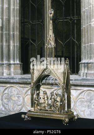 ARTE GOTICO. ESPAÑA. S. XIII-XIV. Sie LICARIO DEL SANTO SEPULCRO", destacable Obra de orfebrería realizado Entre 1284 y 1305. CATEDRAL DE PAMPLONA. Navarra. Stockfoto