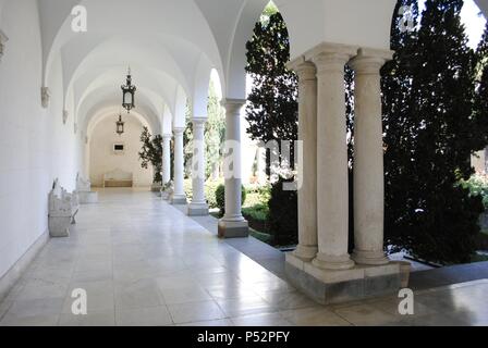 In der Ukraine. Die autonome Republik Krim. Liwadia-palast. 20. Rückzug Sommer von Zar Nikolaus II. gebaut im Stil der Neorenaissance von Nikolai Krasnow. Hier war die Konferenz von Jalta in 1945 statt. Italienischen Innenhof Galerie. Stockfoto