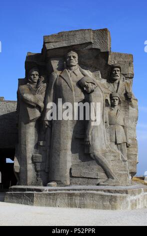 In der Ukraine. Die autonome Republik Krim. Denkmal für die Verteidigung der Adzhimushkay Steinbruch, 1982, gegen die nationalsozialistische Besetzung im Jahre 1942. Detail. Um Kertsch. Stockfoto