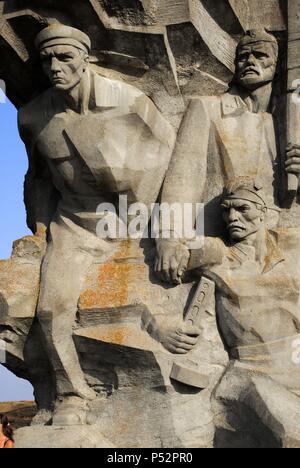 In der Ukraine. Die autonome Republik Krim. Denkmal für die Verteidigung der Adzhimushkay Steinbruch, 1982, gegen die nationalsozialistische Besetzung im Jahre 1942. Detail. Um Kertsch. Stockfoto