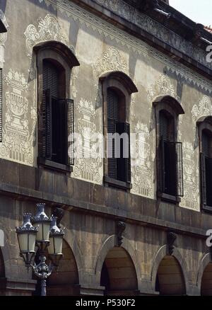 Spanien. Katalonien. Barcelona. Das katalanische Parlament (alten militärischen Arsenal der Zitadelle). Durch den Architekten und militärischen Ingenieurs Prospero de Verboon konzipiert. Zwischen 1716-1748 gebaut. Sgraffito. Fassade. Stockfoto