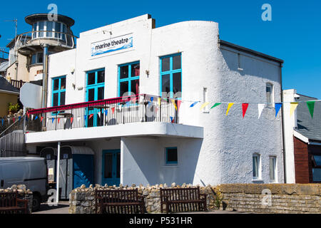 LYME Regis, Dorset, Großbritannien, 14. Juni 2018: Die Marine Theater in Lyme stammt aus dem Jahr 1800. Stockfoto