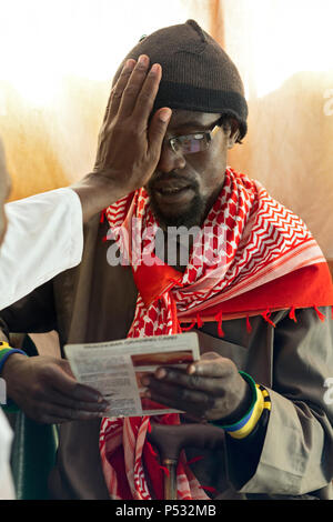 Kakuma, Kenia - Basic Augenheilkunde und Versorgung für Flüchtlinge im Flüchtlingslager Kakuma. Stockfoto