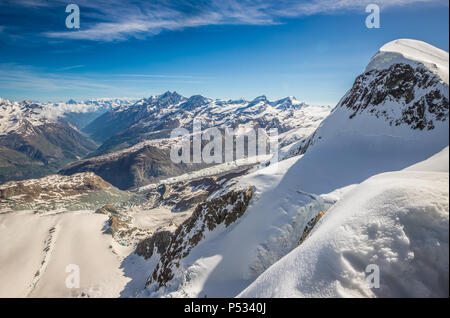 Schweizer Alpen ab dem Matterhorn gesehen Stockfoto