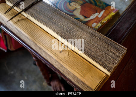 Typische hand-loses Blatt buddhistische Buch geschrieben, Sri Wickramasinghe antiken Tempel, Maduwa Insel im Fluss Madu, Maduganga See, im Südwesten von Sri Lanka Stockfoto