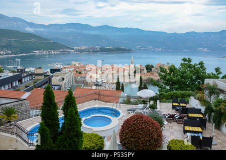 Altstadt (Stari Grad) von Apartments Vidikovac, Budva, Montenegro, Adria, Balkan, Mai 2018 gesehen Stockfoto