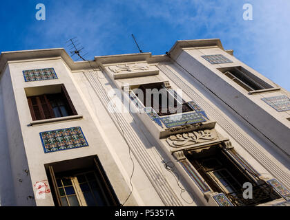 CASABLANCA, MAROKKO - ca. April 2017: Art déco-Gebäude in Casablanca. Stockfoto