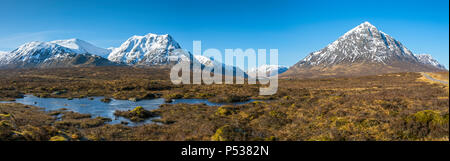 Na sròn Crèise, Meall ein 'Bhùiridh und Buachaille Etive Mór aus der alten Straße in der Nähe des Kings House Hotel, Rannoch Moor, Hochland, Schottland Großbritannien Stockfoto