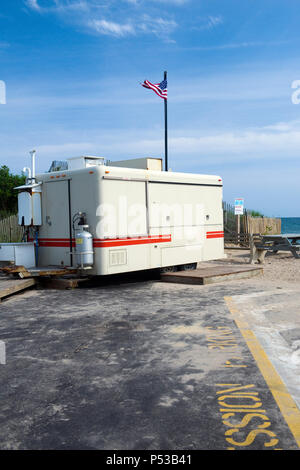 Güterwagen mit Lebensmitteln Parkplatz Ditch Plains Strand von Montauk New York die Hamptons Stockfoto