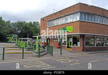 Taunton zum Busbahnhof, den ersten Bus, 2 Tower Street, Somerset, South West England, UK, TA1 4AF Stockfoto