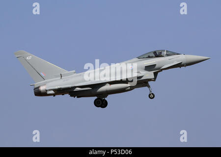 Diese Eurofighter Typhoon FGR 4 war eines der neuesten in der Royal Air Force beim Fotografieren. Stockfoto