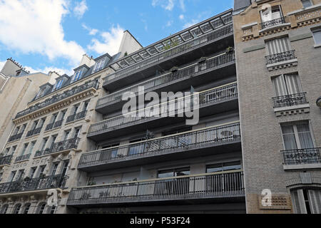 Außenansicht des Wohngebäudes Immeuble Molitor, entworfen von Le Corbusier & Jeanneret Appartement - Atelier Paris France KATHY DEWITT Stockfoto