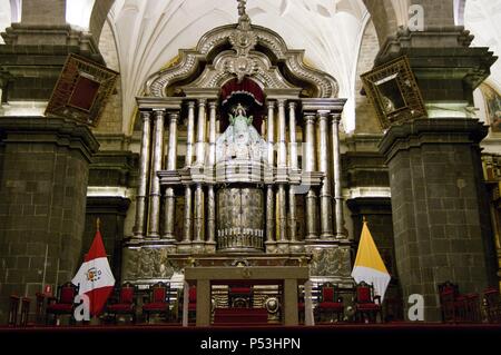 Peru. Stadt Cusco. Altarbild in der Kathedrale. . Stockfoto