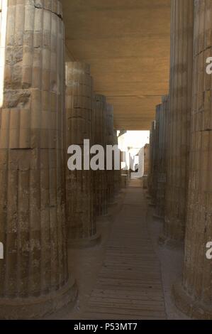 Djoser-Pyramide. 3. Dynastie. Altes Königreich. Überdachten Säulengang Korridor. Sakkara. Ägypten. Stockfoto