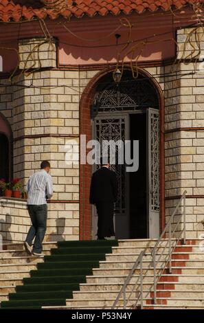 Republik von Albanien. Korce. Auferstehungskathedrale. Das 1992 erbaute. Orthodoxe. Von außen. Stockfoto