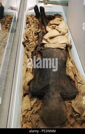 Mami von einer unbekannten Frau. Um 700 v. Chr. datiert. Spät 3. Zwischenzeit. Wahrscheinlich von Theben. British Museum. London. Vereinigtes Königreich. Stockfoto