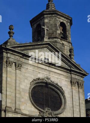 ARTE Siglo XVIII. ESPAÑA. IGLESIA DE LA MERCE. Iglesia basílica Donde se Venera la Imagen gótica de la Mare de Déu de la Mercè. Fué construida Entre 1765 y 1775 para sustituir una edificación anterior. Es Obra de Josep MAS DORDAL. Las mejores de La Fachada, con elementos decorativos del barroco Romano. BARCELONA. Cataluña. Stockfoto