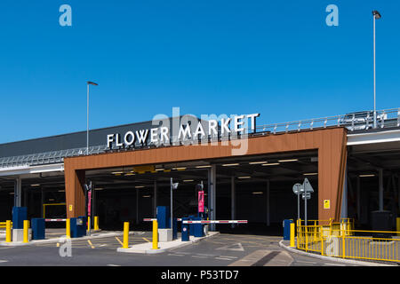 LONDON, Großbritannien - 18 May 2018: Eingang der neuen Covent Garden Flower Market Parkplatz bei Nine Elms, London. Stockfoto
