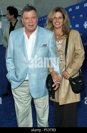 William Shatner, Elizabeth Martin CBS Herbst Premiere Party im Colony Club in Los Angeles. a William Shatner, Elizabeth Martin 4 Veranstaltung in Hollywood Leben - Kalifornien, Red Carpet Event, USA, Filmindustrie, Prominente, Fotografie, Bestof, Kunst, Kultur und Unterhaltung, prominente Mode, Besten, Hollywood Leben, Event in Hollywood Leben - Kalifornien, Roter Teppich und backstage, Musik Prominente, Topix, Paar, Familie (Mann und Frau) und Kids - Kinder, Brüder und Schwestern anfrage tsuni@Gamma-USA.com, Kredit Tsuni/USA, 2010 Stockfoto