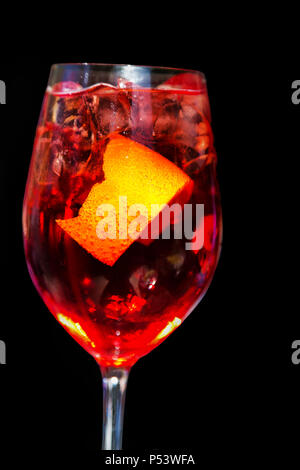 In Zypern die Spritz lecker bitter wie das Konzept der Partei und Freunde Stockfoto