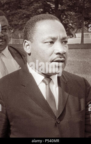 Dr. Martin Luther King, Jr. in Washington, D.C. am 5. August 1965, am Tag vor der Unterzeichnung des Voting Rights Act von 1965. (USA) Stockfoto