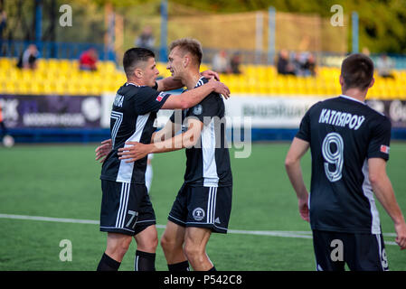 MINSK, Weißrussland - 24. JUNI 2018: Fussball Spieler Ziel Feiern während der BELARUSSISCHE Premier League football Match zwischen FC Luch und FC Torpedo am Th Stockfoto